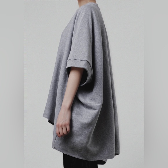 Draped sweatshirt by Complex Geometries - Picture 5 of 6